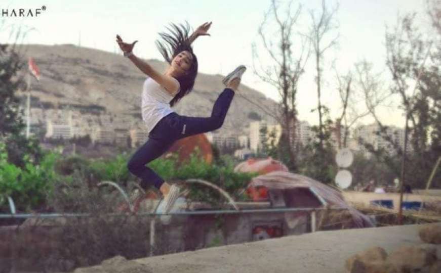 Balerina plesom na ulici unijela radost među građane Sirije